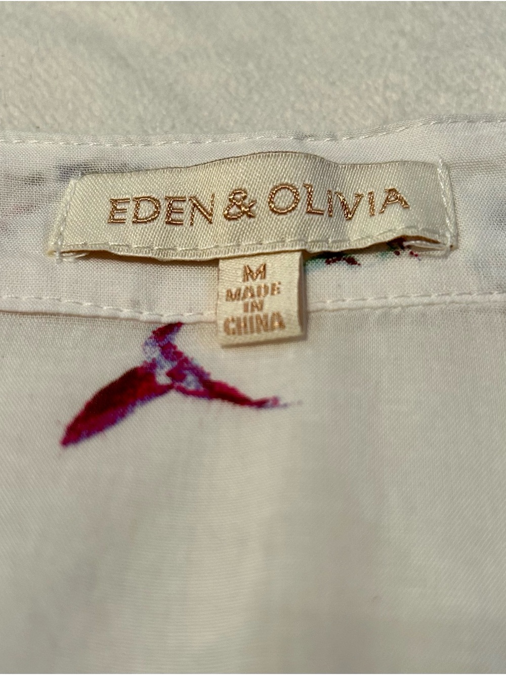Eden and Olivia Women’s White Pullover Blouse with Multicolor Hummingbird Print - Picture 4 of 8